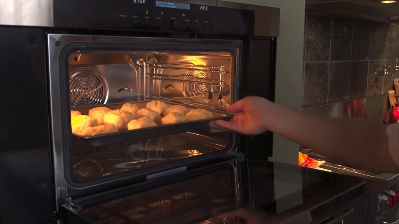 para w piekarniku intensyfikuje smak i aromat
